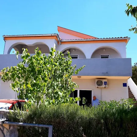 Ivan Apartment *
